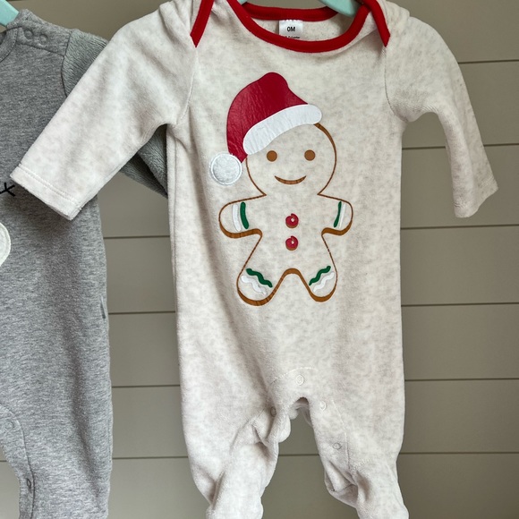 Holiday onesie lot 0-3 months - Picture 4 of 5
